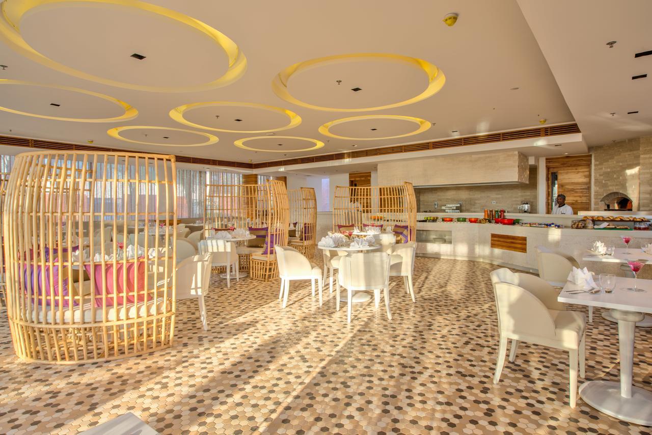 Azaya Beach Resort Goa Benaulim Bagian luar foto